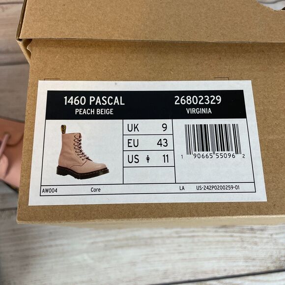 Dr. Martens Women's 1460 Boots Sz 11 Pascal Virginia Leather Peach Pink - Picture 11 of 11
